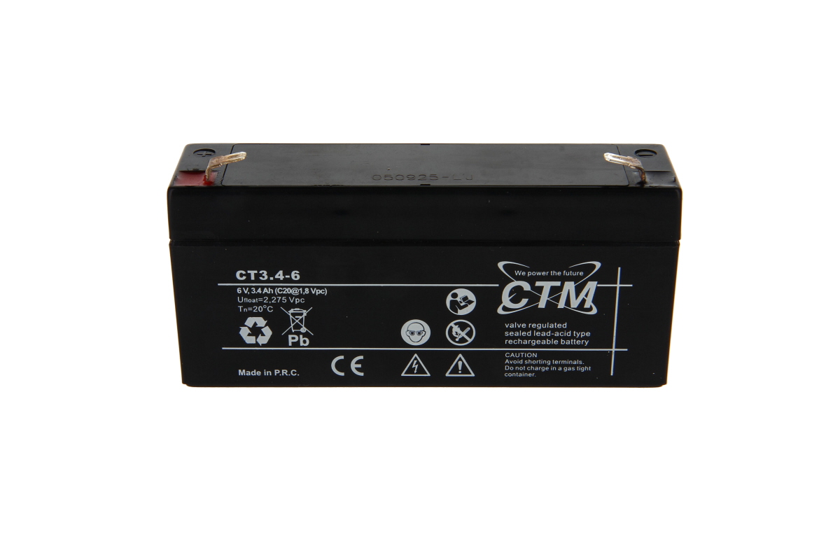 Batteria al piombo-gel CTM CT3.4-6, nera e rettangolare. Lato anteriore: "6 V, 3,4 Ah", simboli di sicurezza (riciclaggio, occhiali protettivi). Nota: batteria al piombo-acido sigillata a regolazione valvolare. Due morsetti nella parte superiore.