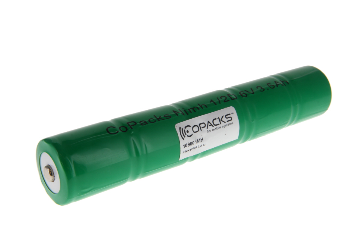 Grönt cylindriskt NiMH-batteri CoPacks, märkt "CoPacks Nimh 1/2D 6V 3.5Ah", logotyp "COPACKS for mobile systems". Passar till Maglite Mag Charger, positiv pol vänster. Beteckning 109001MH, 6V, 3,5Ah.