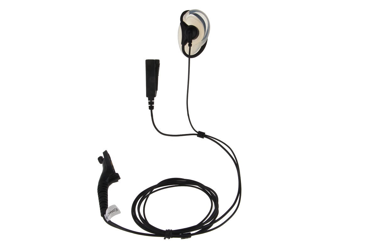 Auriculares negros con almohadillas transparentes en forma de D para colgar. Con micrófono en línea con cancelación de ruido, clip de sujeción incluido y cable largo parcialmente enrollado. Conector para equipos de radio.