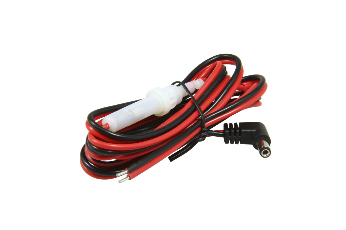 Cable de alimentación enrollado Wetech con hilos rojos y negros, y portafusibles integrado blanco transparente. Un extremo con hilos pelados y el otro con conector hueco CC en ángulo recto negro para soportes de carga de vehículos.