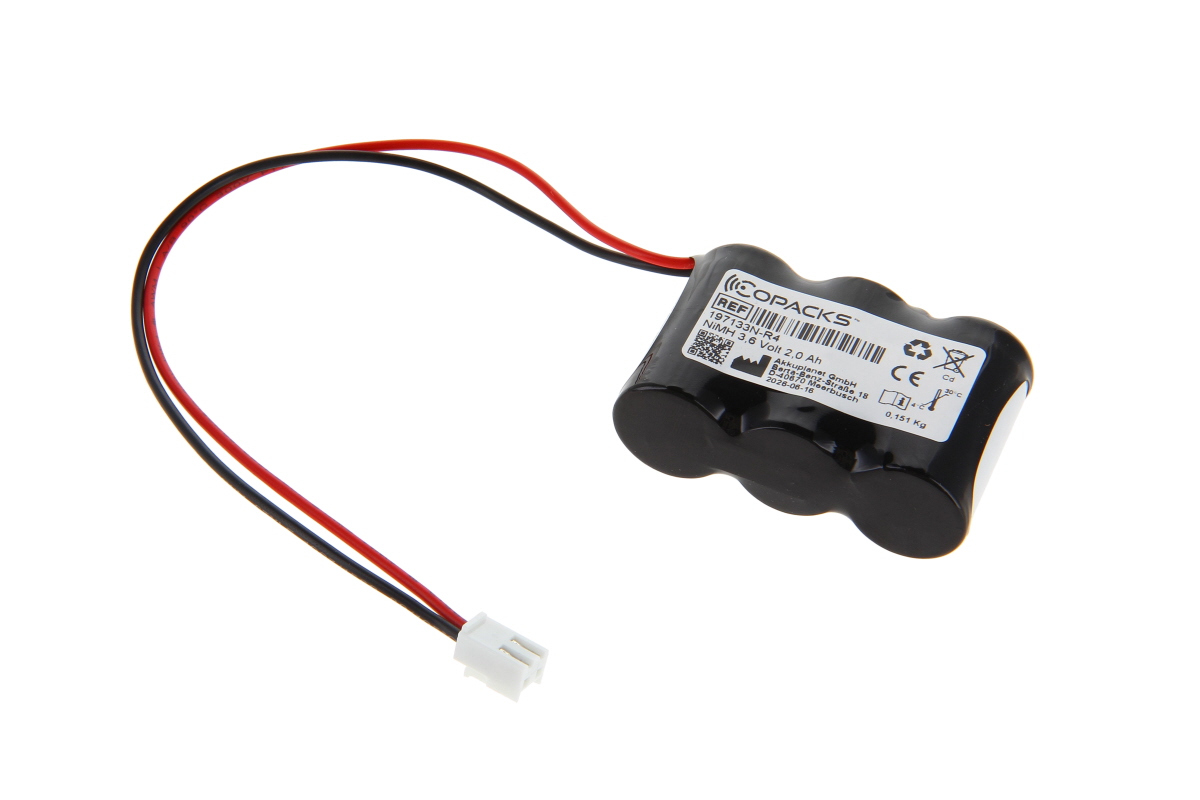 Schwarzes, zylindrisches Batteriepack mit drei Zellen. Etikett: 'COPACKS', 'NIMH 3.6 Volt 2.0 Ah' und weitere technische Angaben. Ein rotes und ein schwarzes Kabel führen zu einem weißen Stecker.