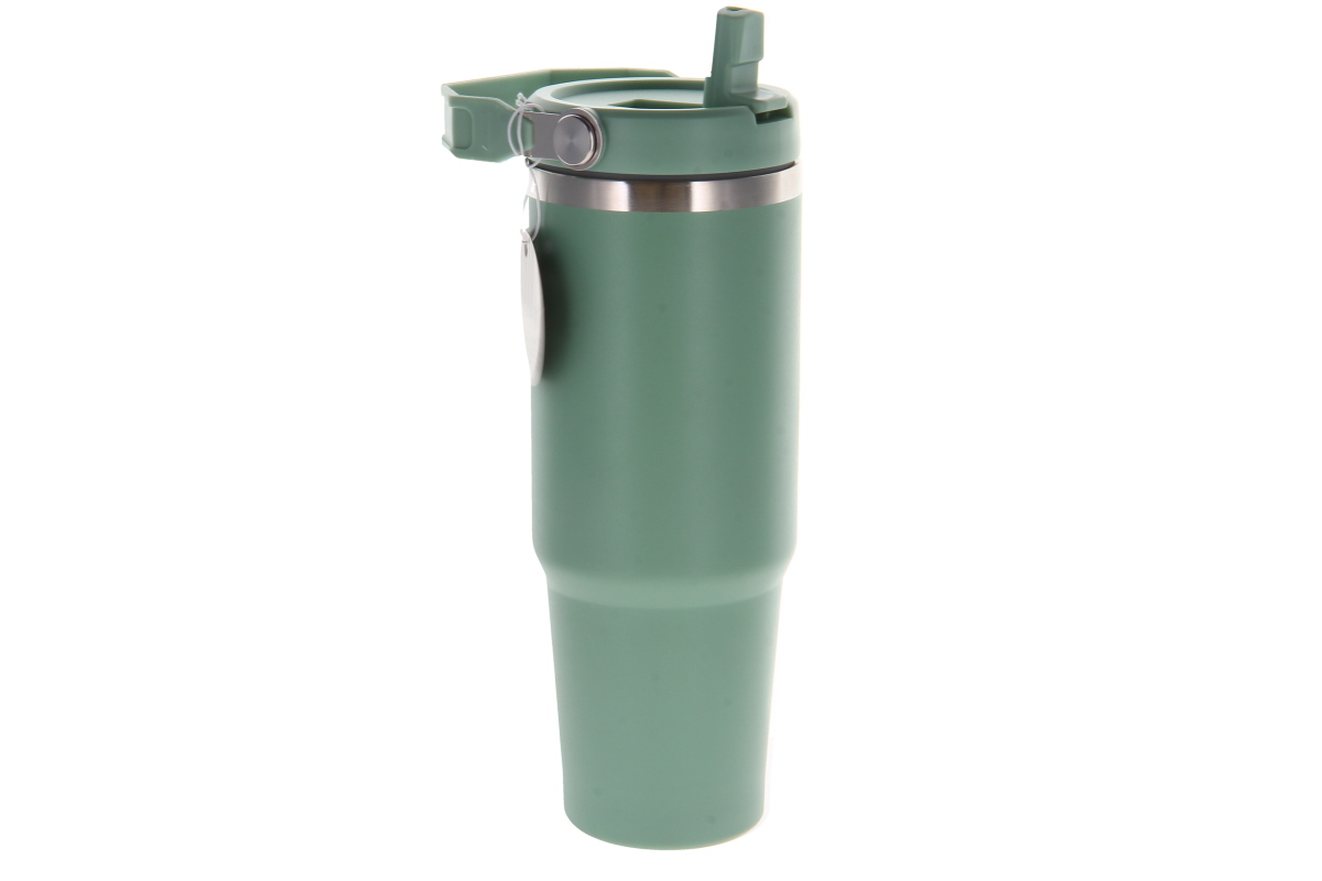 Majgrön termokopp (ca 800 ml) av rostfritt stål, plast och silikon. Med praktiskt bärhandtag och uppfällbart sugrör i locket. Perfekt för att hålla kalla och varma drycker varma respektive kalla.